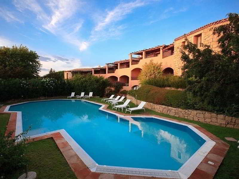 Green Park Hotel Capriccioli  Екстер'єр фото